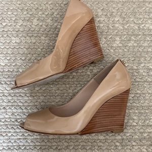 Stuart Weitzman | Wedge with hidden platform